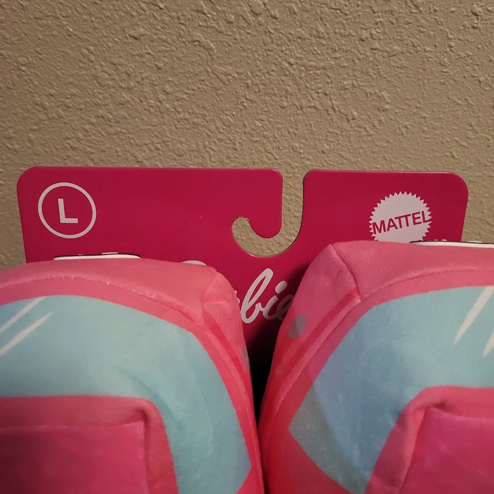NWT Mattel Barbie Pink Camper Slippers Size L (9 - 10)